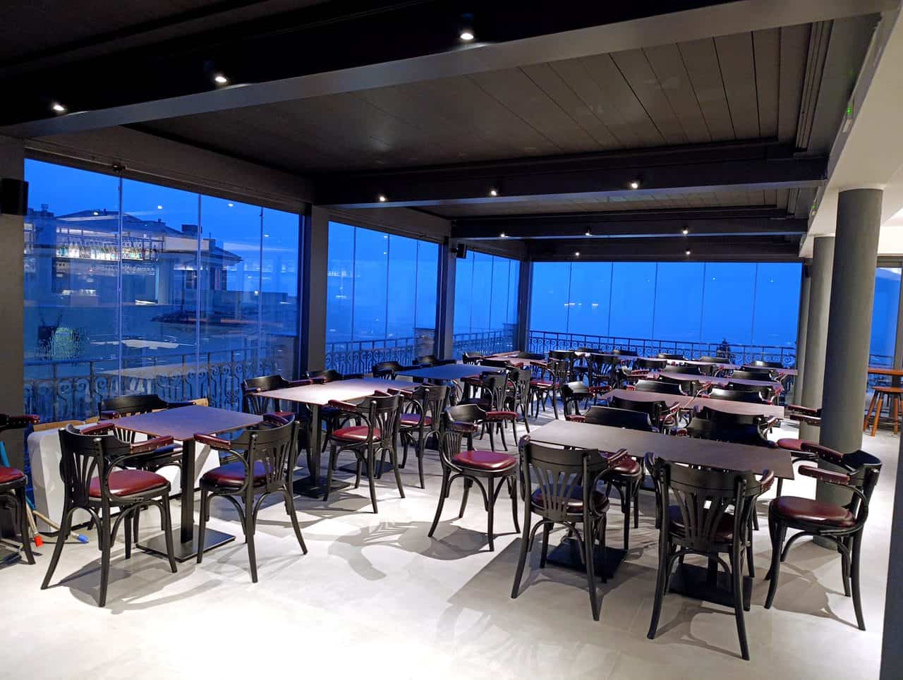 Pergola bioclimatica con VEPA in cristallo e struttura alluminio a Genova Montallegro - Cosmetal